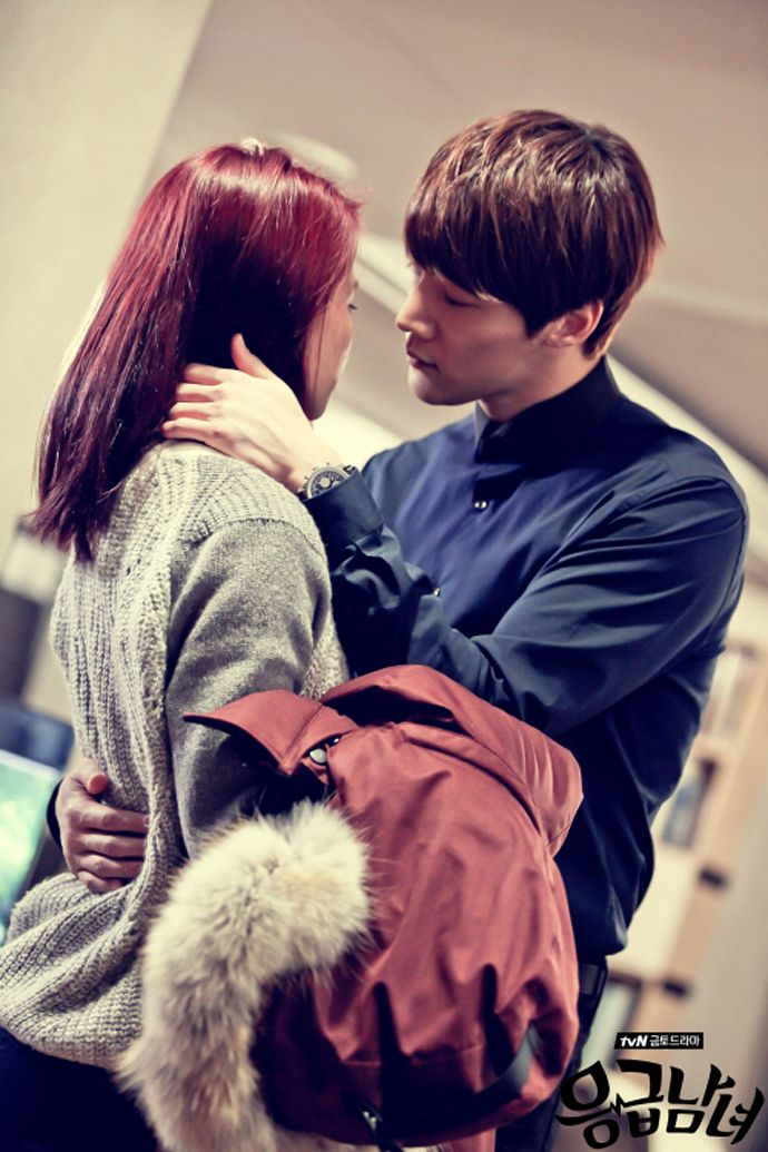 “Emergency Couple” Episode 11 To 14 Stills Couch Kimchi
